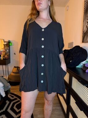 Black Button-Front V-Neck Tunic with Pockets